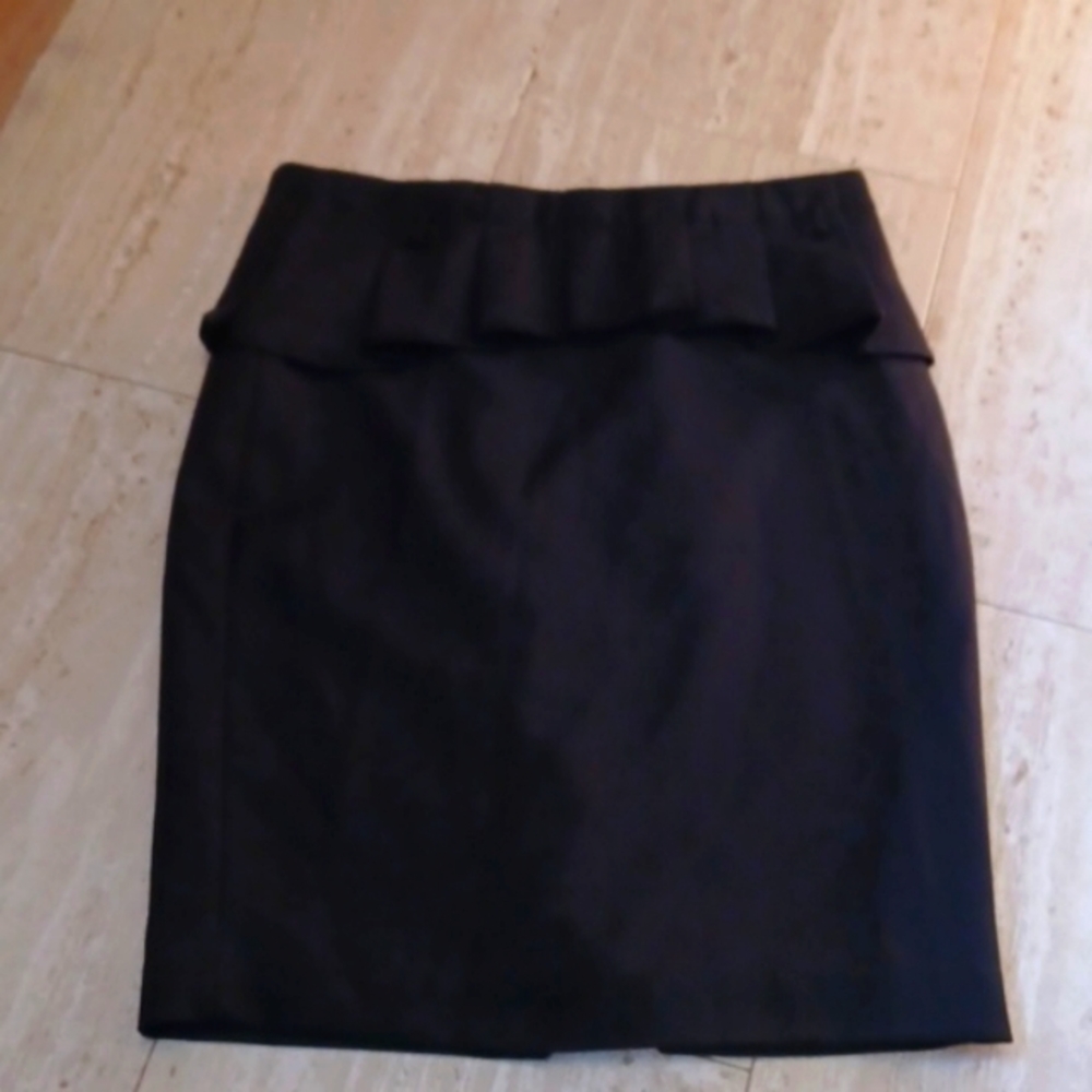 The Limited Ruffled Top Black Pencil Skirt